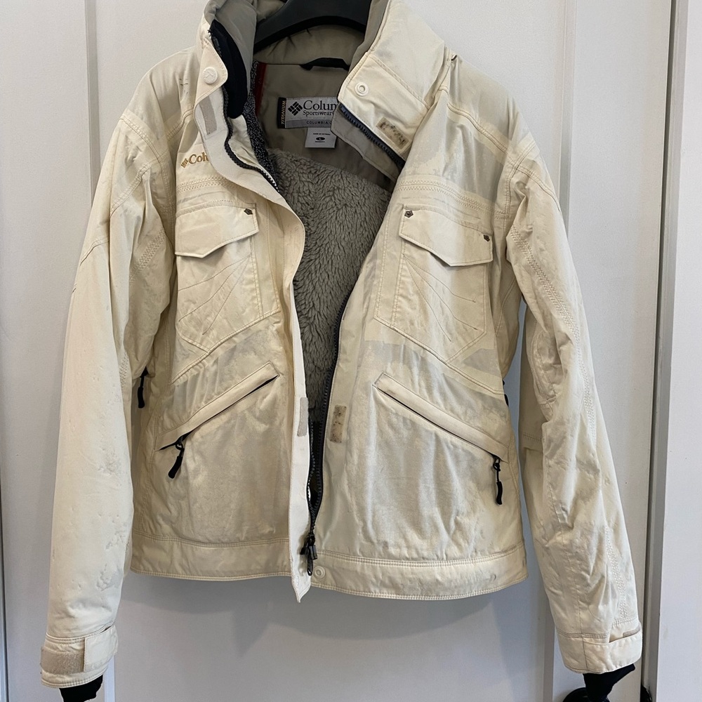 <3 Columbia jacket- used condition